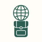 Ícono de mochila con globo terráqueo y texto “Viajes con Propósito – Experiencias y retiros transformadores que expanden tu perspectiva del mundo y de ti mismo”